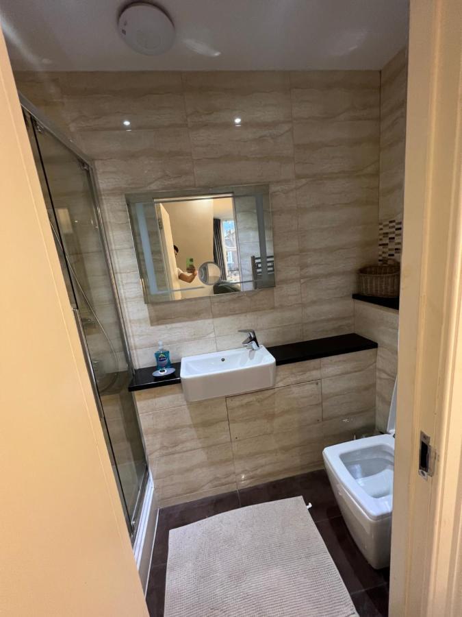 Luxury Double Room W/ Private Bathroom เอดินบะระ ภายนอก รูปภาพ